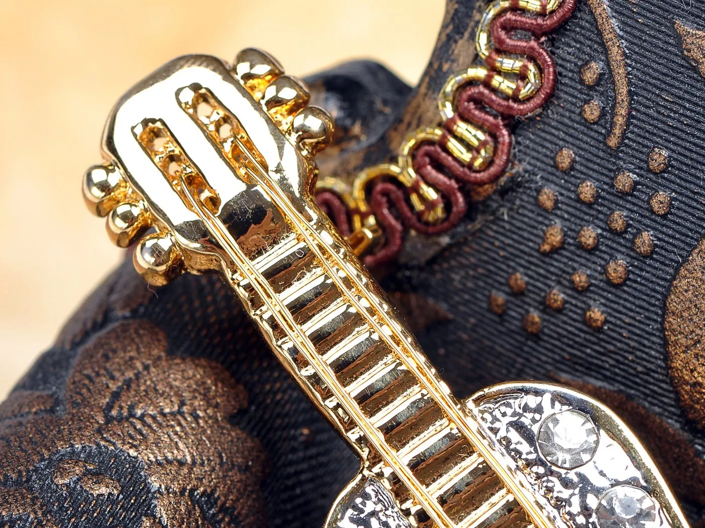 Alilang Golden Tone Clear Crystal Colored Rhinestones Acoustic Guitar Brooch Pin