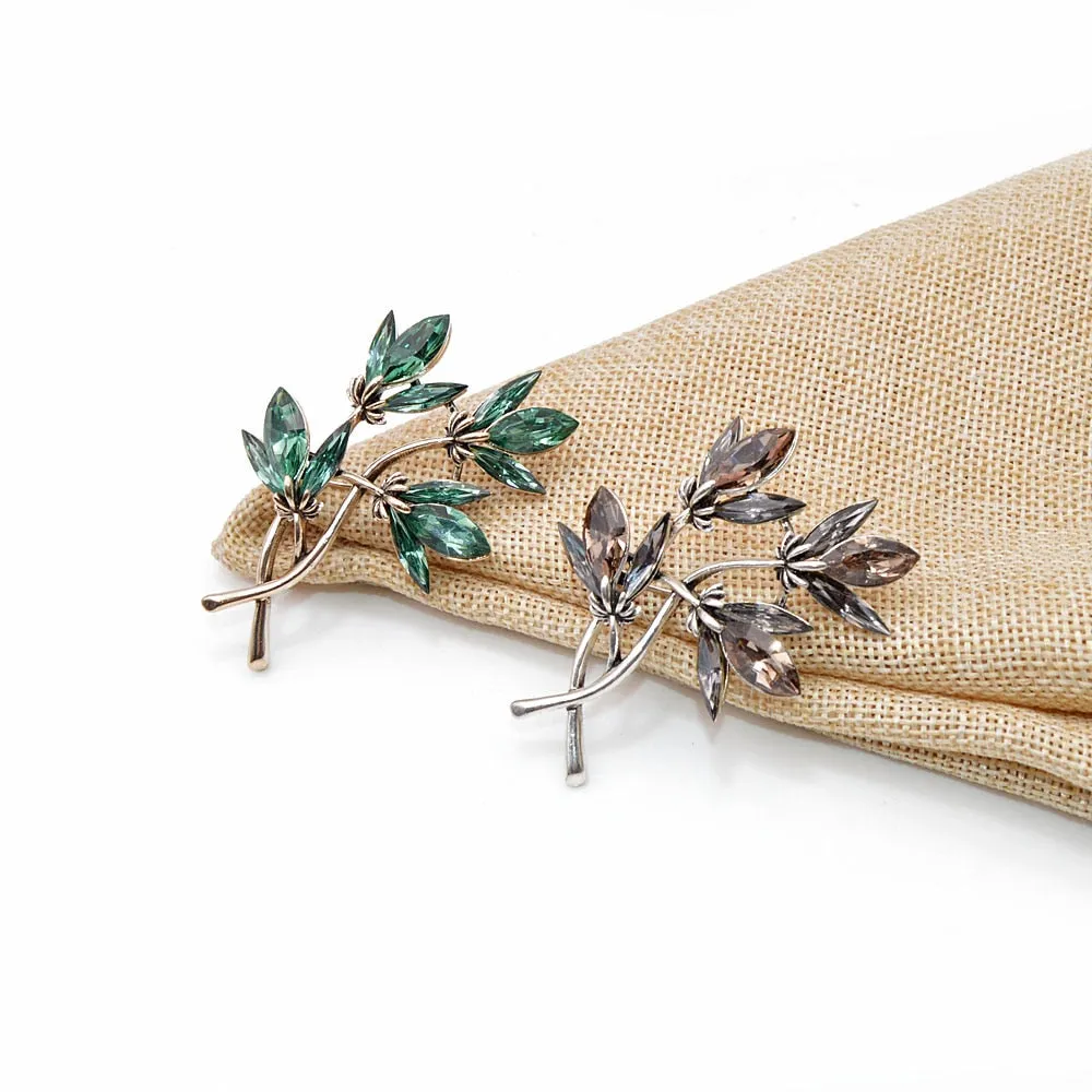 Crystal Flower Brooches For Women Vintage Fashion Simple Design Winter Jewelry