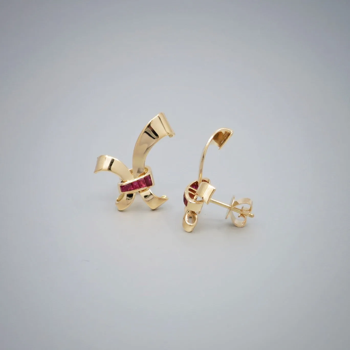 'Estate' Ribbon Ruby Yellow gold Earrings