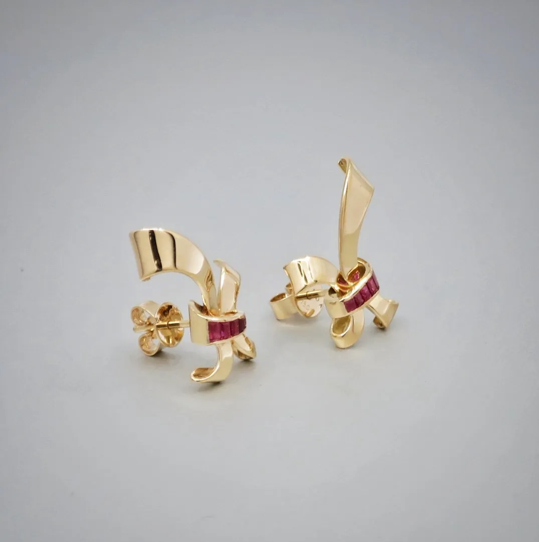 'Estate' Ribbon Ruby Yellow gold Earrings