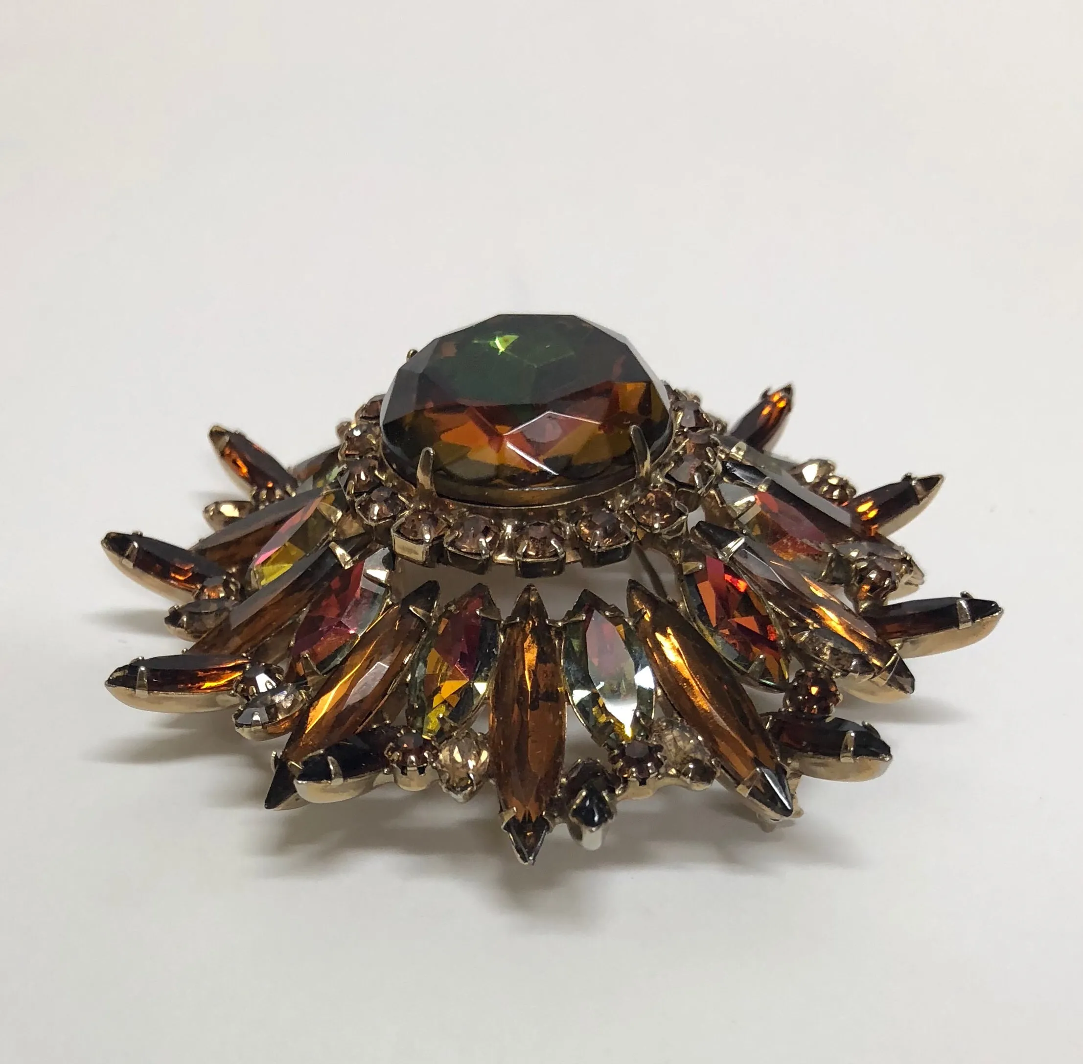 HATTIE CARNEGIE CRYSTAL STARBURST BROOCH