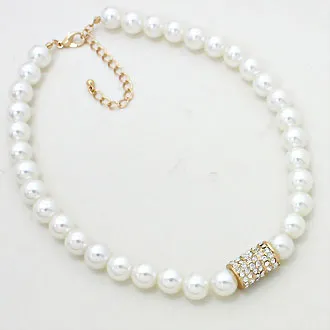 iLLASPARKZ Cylindrical Crystal Pearl Necklace